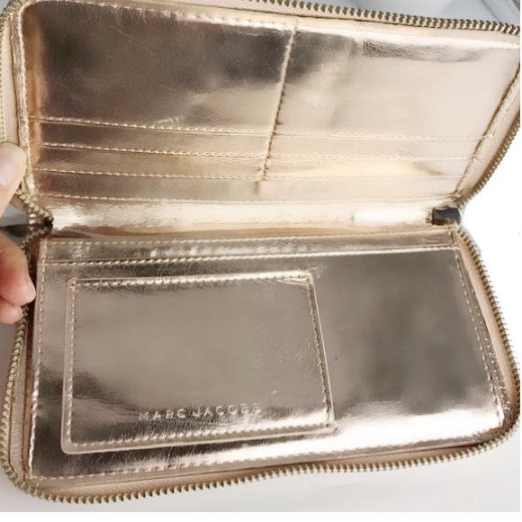 Authentic Marc Jacobs Metallic Rose Gold Wallet NWOT - Picture 2 of 4